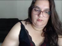 i am al nice and naughty bbw  wanna find out how naughty i can be?