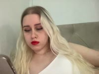 My name is Nicola , I’m 18 yrs old . I’m studying at university and I’m trying my best in sex industry