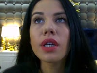 I consider myself as a GLAM woman that knows to treat a man and loves to received whats she offers!If you think that you can be like that im here for you!