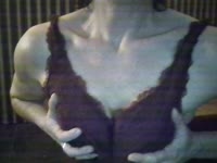 hoi, ik ben hete milf die voor veel open staat. ik hou wel van dominantie en hou er van om een onderdanig sletje te zijn. Maar als jij dat wil kan ik ook jouw strenge meesteres zijn....Er kan veel maar geen extreme ding zoals:naalden, plas en poep...Vragen staat vrij, wie weet kan je me overtuigen om grenzen te verleggen.