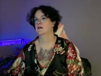 un tigresse a la foi douce et féline qui sera vous dompter en douceura la fois sexy et captivante un corps skinny avec des jolie forme