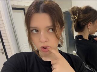 free webcam chat room DevonaChurchey