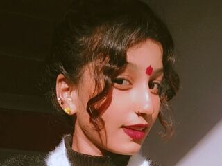 cam girl showing tits DiaQuin