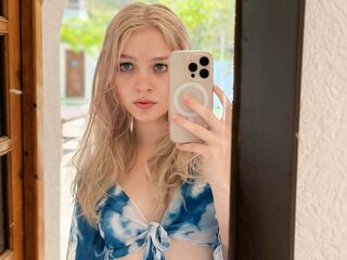 camwhore shaving pussy JuneLane