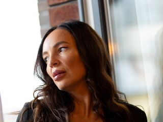 fingering girl chatroom NansyBond