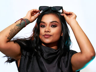 nude cam girl pic MilyThomas