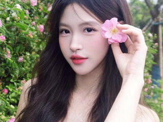 topless webcamgirl NanaSeino