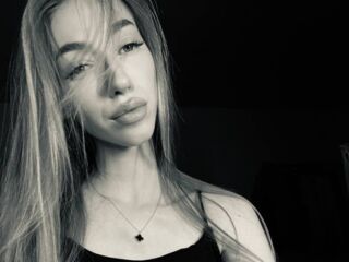 naughty cam girl NikkiTenerovich