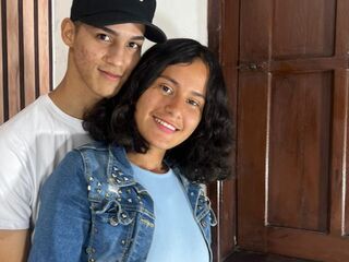 webcam couple livesex CnadyAndOliver