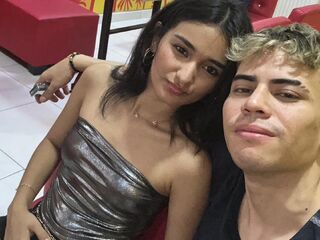 cam couple chat room MadissonandRobin