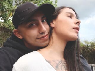 free live chatroom VeronicaandAlan
