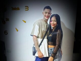 free chatroom YuleimysAndAlex