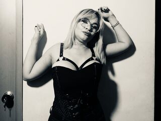 camgirl bdsm show BelliniSarah