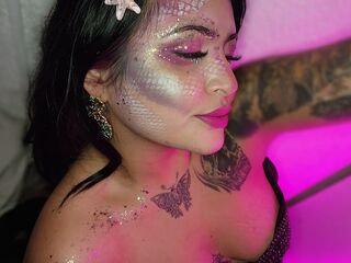 girl rubber fetish webcam KazandraGomez