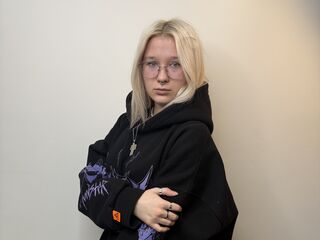 naked girl with live cam fingering AdelinaCostanti