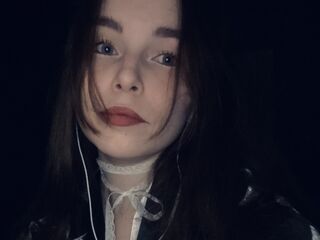 topless cam girl AdelinaMorris