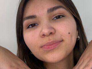 naked cam girl photo AdriaKunstlinger