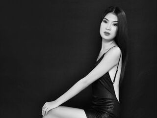 camslut showing tits AimeeDizon