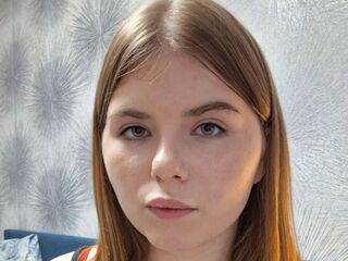 naughty cam girl masturbating with dildo AliaFerrarini