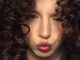 live webcam performer AlysaRoacho