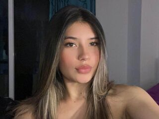 camgirl playing with vibrator AmberDabizzi