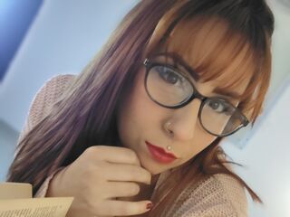 topless camgirl AmberFernandez