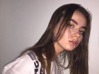 live webcam model AmeliPovilain