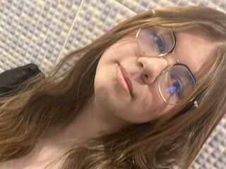 camwhore AminaBlooms