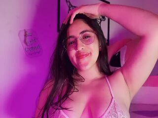 topless girl AmyVele
