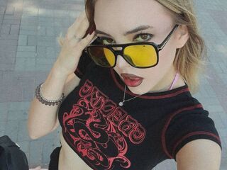 camgirl spreading pussy AngelHarrisonn