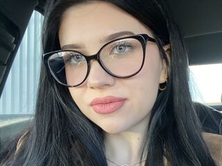 live webcam model AvaPoisonous