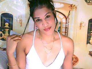 sexcam live AzzyGreene