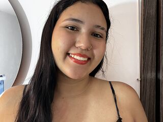 naughty cam girl masturbating with dildo BarbaraBrows