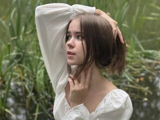camgirl masturbating with sextoy BellaAmorina
