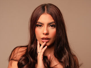 hot naked camgirl BellaEscobar