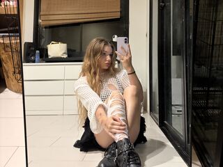 beautiful girlcam BrandiStover