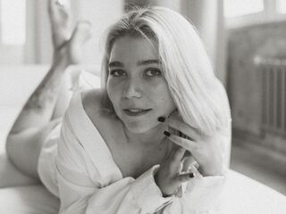 naked camgirl BreanaAlosta