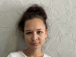 topless webcam girl BruniChio