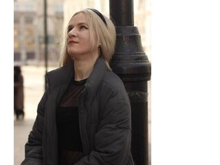 free live show CarinGoodwin