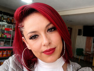 topless camgirl ChaarlotteMiller