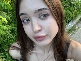 topless cam girl ChandraHankin