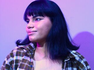 webcamgirl chatroom ChloyWallace