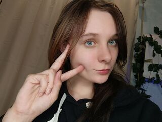 nude webcam ChrystalNoury