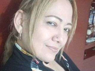 cam girl showing tits ClauMister