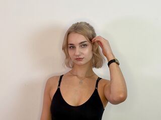 fingering cam whore CleoHarringtons