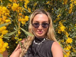 cam girl cam chat DelaineClowerd