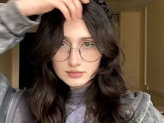 camgirl playing with sextoy DianneBrowie