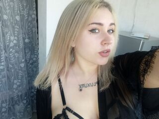 naughty camgirl masturbating DinahSalimas