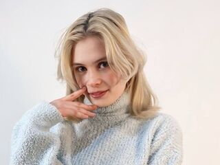 camwhore masturbating with vibrator DionTarzia