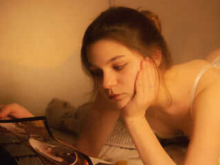 hot girl cam photo DoloresWhite